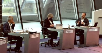 Zack Polanski AM in chamber with Mayor of London